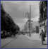 1950 - Wandsbecker Chaussee, Kandelaber mit Jugendstilelementen, im Hintergrund das Karstadt Gebäude und davor die Adler Apotheke